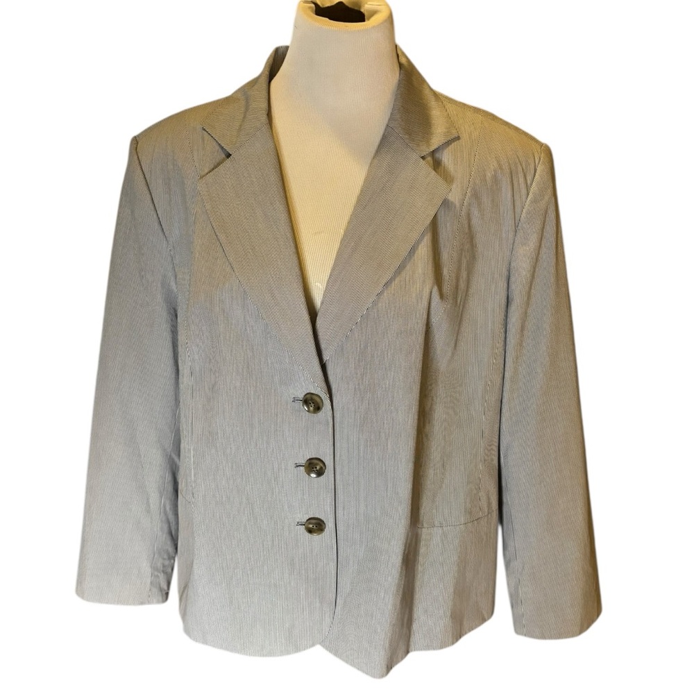 Talbots Women’s Black/White Striped Blazer Size 22W (NWT)